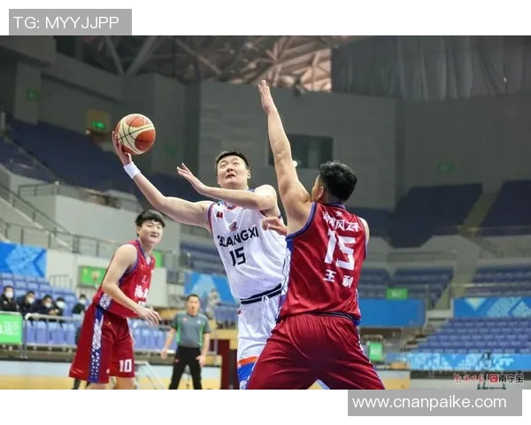 福建闪电迎战广西威壮争夺赛季关键三分全力以赴展现实力